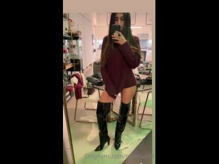 Onlyfans - Miakhalifa - AS SOON AS I LEARN HOW TO BEND MY KNEES IN THESE ITS OVER FOR U BITCHES  Dominatr - 16-02-2021-0