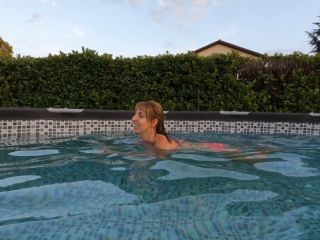 Video He Suddenly Takes My Bikini Off To Fuck Me In The Swimming Po...-2