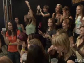 Watch A Wild Sex Party Spontaneously Break Out At At A Male Strip Club Voyeur!-2