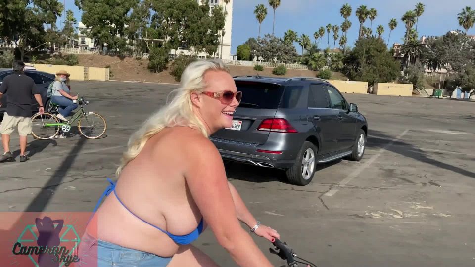 M@nyV1ds - Cameron Skye - Hot Milf Flashing her Huge Tits at Beach