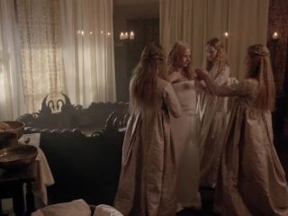 Rebecca Ferguson Topless - The White Queen 2013 s01e02-7