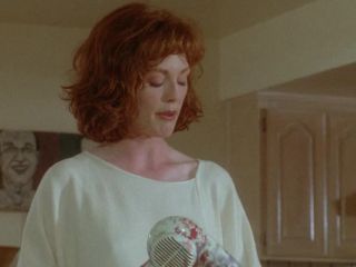 Julianne Moore Nude - Short Cuts US 1993-3